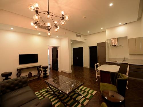 Imagen de la habitación del Hotel The Nishat. Foto 8