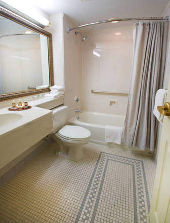 Imagen de la habitación del Hotel The Nittany Lion Inn. Foto 6