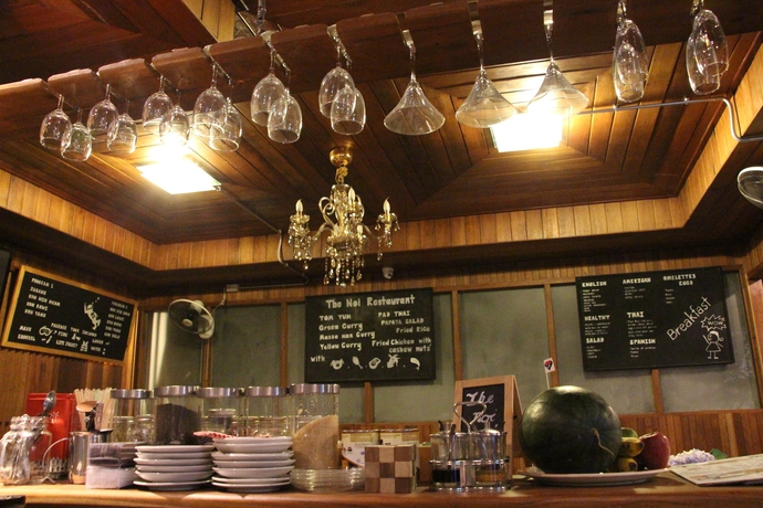 Imagen del bar/restaurante del Hotel The Noi Guesthouse Koh Lipe. Foto 2