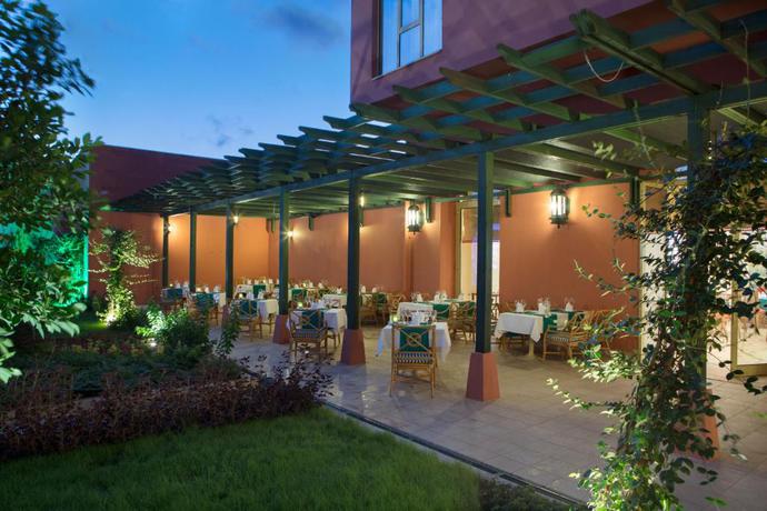 Imagen de los exteriores del Hotel The Norm Oriental Kemer. Foto 7