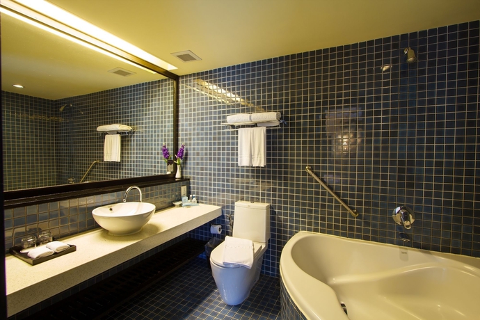 Imagen de la habitación del Hotel The Nouveau Chumphon Beach Resort And Golf. Foto 6