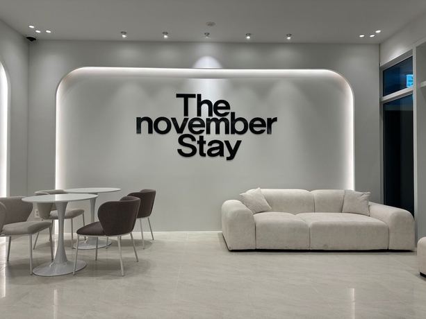 Imagen de los interiores del Hotel The November Stay Guri. Foto 15