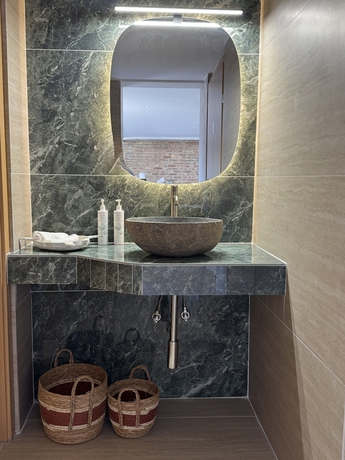 Imagen de los interiores del Hotel The Noverian Antama Organic Beach Resort Chania. Foto 13