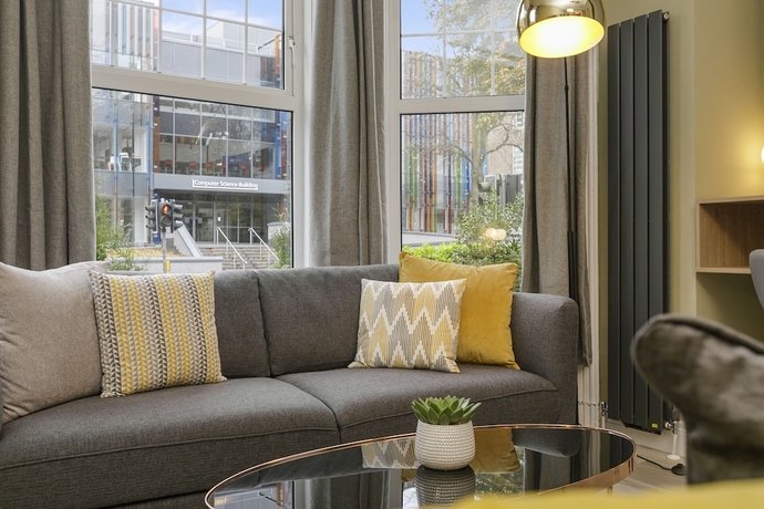 Imagen de los interiores del Hotel The Number 11 By The Warren Collection. Foto 13