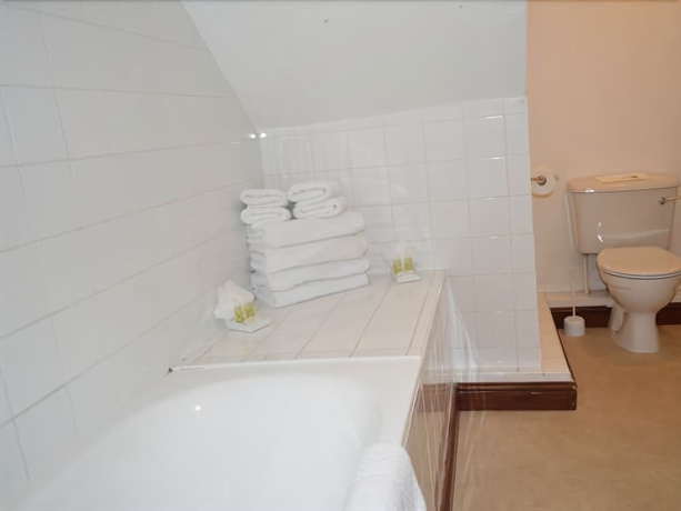 Imagen de la habitación del Hotel The Oaks. Foto 10