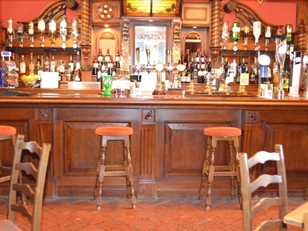 Imagen del bar/restaurante del Hotel The Oaks. Foto 4