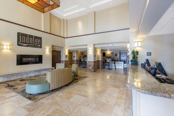 Imagen de los interiores del Hotel The Oaks Paso Robles. Foto 19