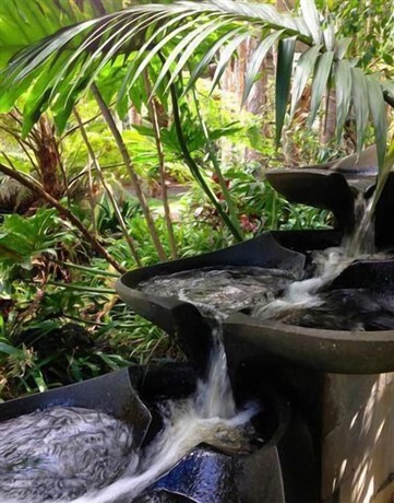 Imagen general del Hotel The Oasis At One Mile Beach. Foto 1