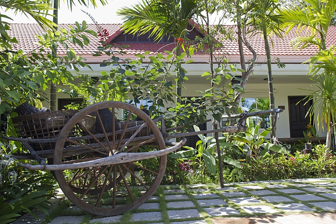 Imagen de los exteriores del Hotel The Oasis Harbor. Foto 3