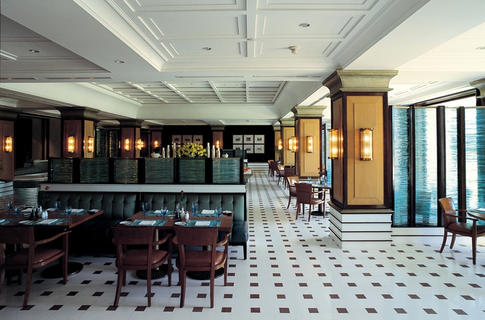 Imagen del bar/restaurante del Hotel The Oberoi Amarvilas, Agra. Foto 7