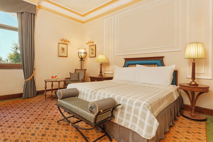 Imagen de la habitación del Hotel The Oberoi Grand, Kolkata. Foto 2