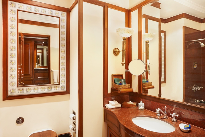 Imagen de la habitación del Hotel The Oberoi Grand, Kolkata. Foto 14