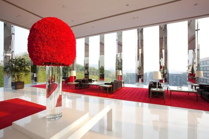 Imagen de los interiores del Hotel The Oberoi Gurgaon. Foto 8