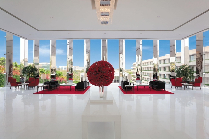 Imagen de los interiores del Hotel The Oberoi Gurgaon. Foto 9