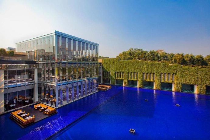 Imagen de los exteriores del Hotel The Oberoi Gurgaon. Foto 6