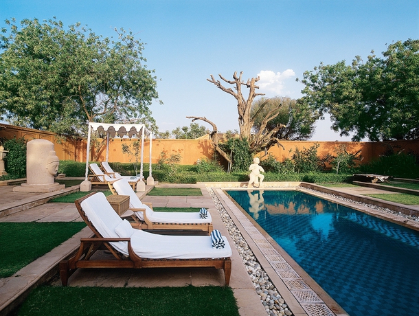 Imagen de la piscina del Hotel The Oberoi Rajvilas. Foto 19