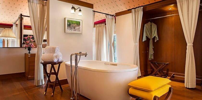 Imagen de la habitación del Hotel The Oberoi Sukhvilas Resort & Spa. Foto 2