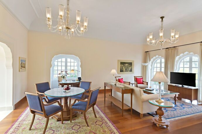 Imagen de la habitación del Hotel The Oberoi Sukhvilas Resort & Spa. Foto 3