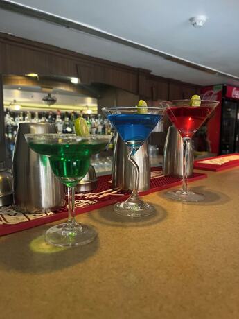 Imagen del bar/restaurante del Hotel The Ocean Pearl. Foto 7