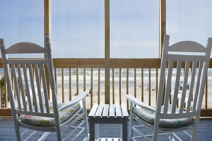 Imagen general del Hotel The Oceanfront Litchfield Inn. Foto 4