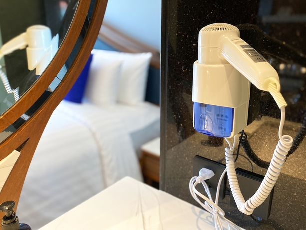 Imagen de la habitación del Hotel The Oceanic Sportel. Foto 9