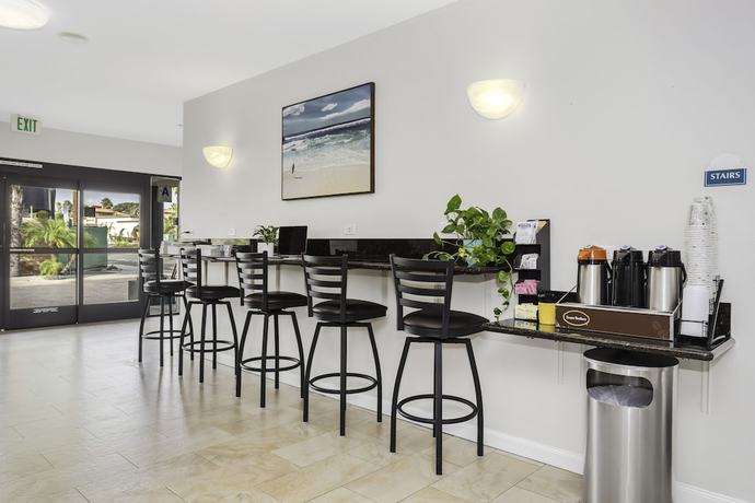 Imagen de los interiores del Hotel The Oceanside. Foto 20