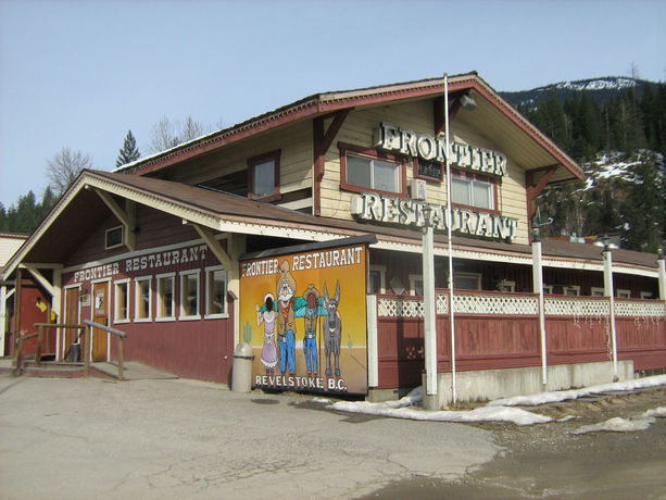 Imagen del bar/restaurante del Hotel The Ol' Frontier. Foto 4