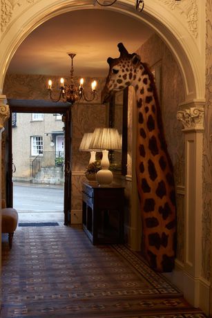 Imagen de los interiores del Hotel The Old Bell. Foto 20