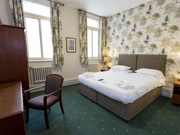 Imagen general del Hotel The Old Bell Inn. Foto 2