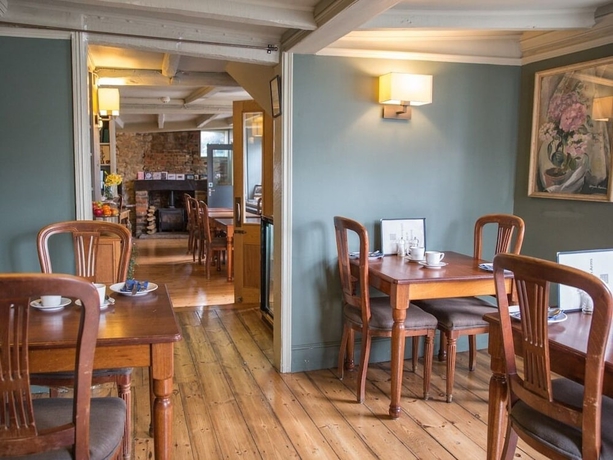 Imagen del bar/restaurante del Hotel The Old Borough Arms. Foto 3