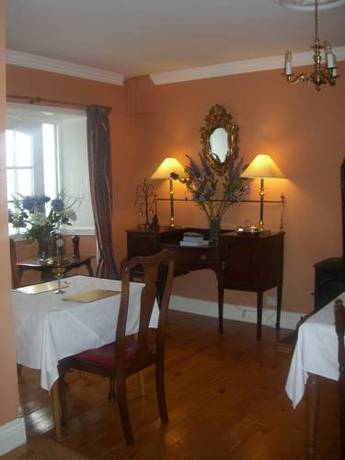 Imagen de los exteriores del Hotel The Old Coach House. Foto 10