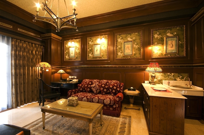 Imagen de la habitación del Hotel The Old England Manor. Foto 7