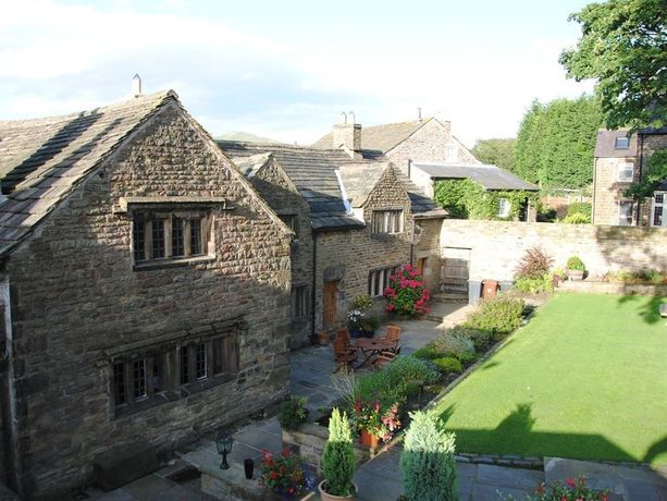 Imagen de los exteriores del Hotel The Old Hall Inn. Foto 8