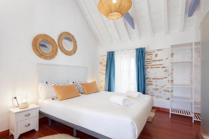 Imagen de la habitación del Hotel The Old House Marbella. Foto 8