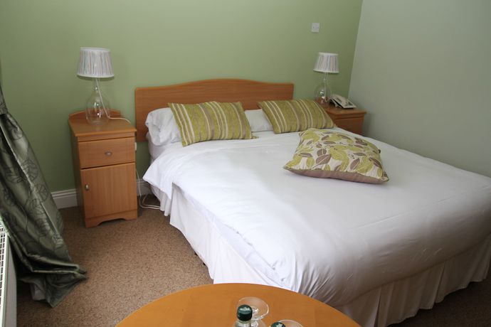 Imagen de la habitación del Hotel The Old Imperial Youghal. Foto 13