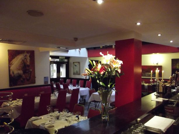 Imagen del bar/restaurante del Hotel The Old Imperial Youghal. Foto 7