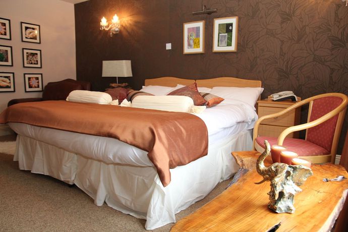 Imagen de la habitación del Hotel The Old Imperial Youghal. Foto 14