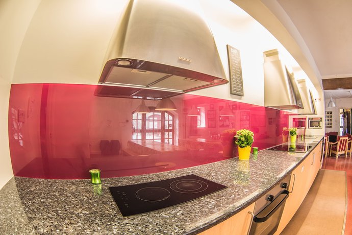 Imagen de los interiores del Hotel The Old Mill Holiday Hostel. Foto 19