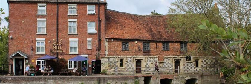 Imagen del bar/restaurante del Hotel The Old Mill, Salisbury. Foto 6