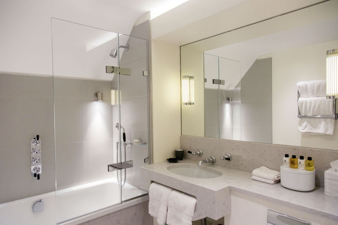 Imagen del bar/restaurante del Hotel The Old Parsonage. Foto 7