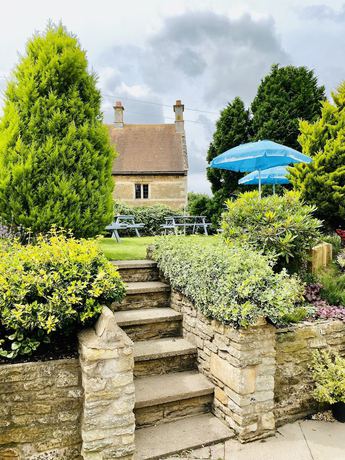 Imagen de los exteriores del Hotel The Old Pheasant. Foto 18
