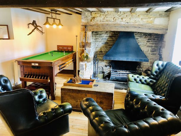 Imagen del bar/restaurante del Hotel The Old Pheasant. Foto 11