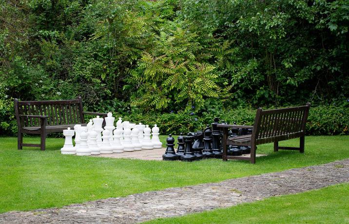 Imagen de los exteriores del Hotel The Old Swan And Mill. Foto 9