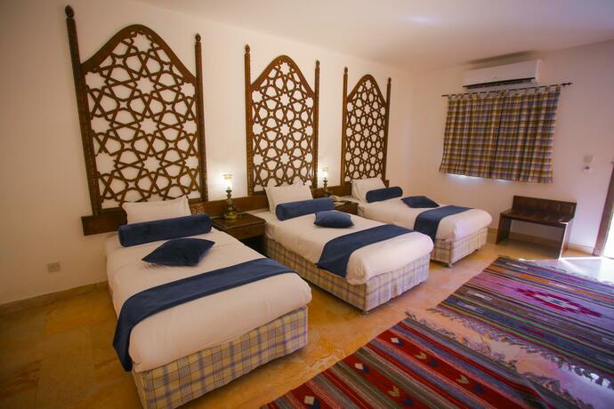 Imagen general del Hotel The Old Village & Resort. Foto 4