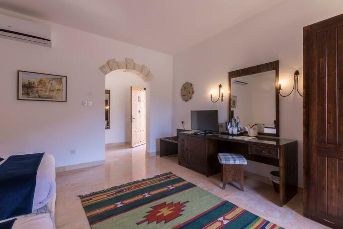 Imagen general del Hotel The Old Village & Resort. Foto 13
