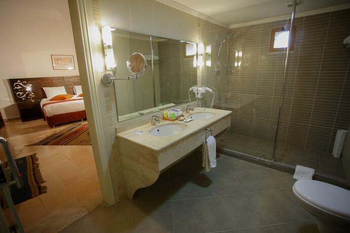 Imagen general del Hotel The Old Village & Resort. Foto 44