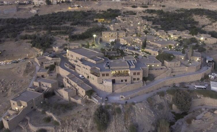Imagen general del Hotel The Old Village & Resort. Foto 51