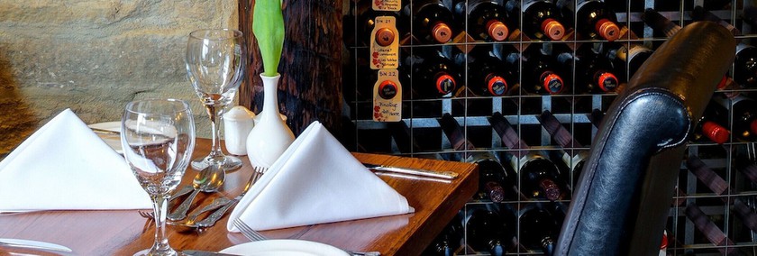 Imagen del bar/restaurante del Hotel The Old White Lion. Foto 3