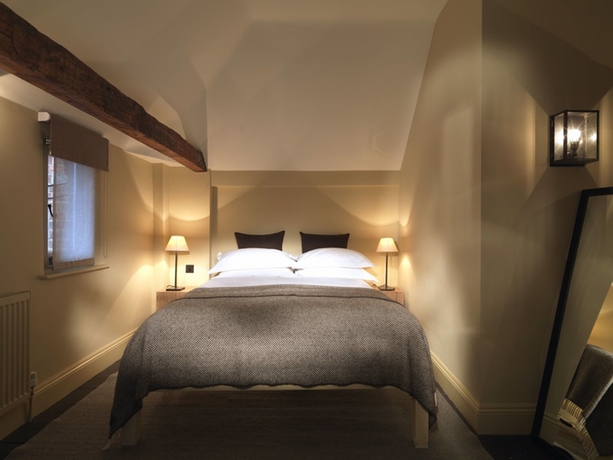 Imagen de la habitación del Hotel The Olde Bell. Foto 10