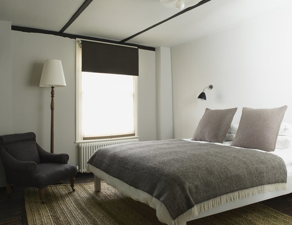 Imagen de la habitación del Hotel The Olde Bell. Foto 12